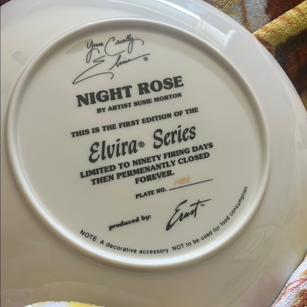 Series Night Rose Decorative Plate